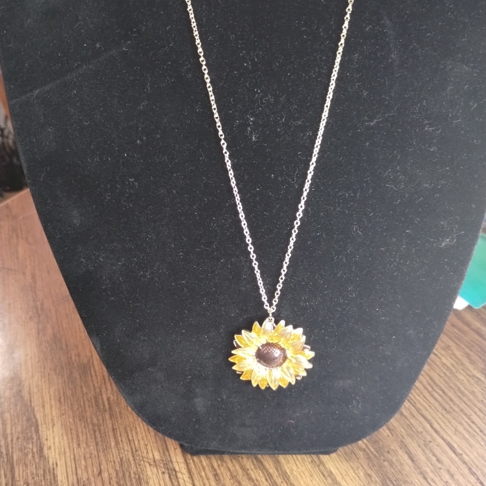 Hand Crafted Sunflower Pendant Necklace